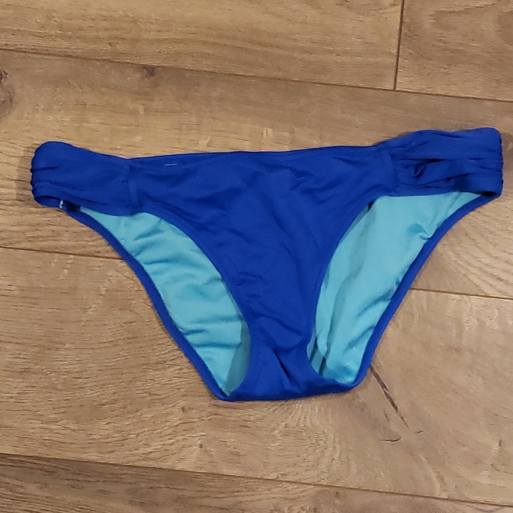 2 TOPS Victoria's Secret bikini - Picture 7 of 13
